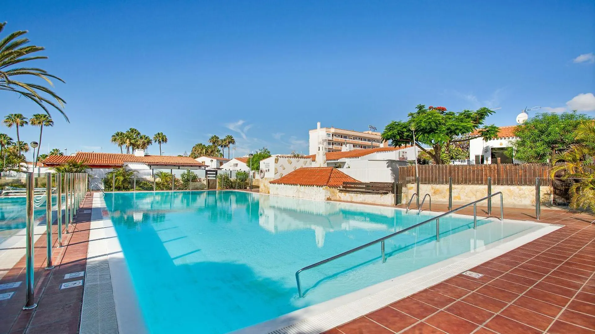 Holiday park Sunset House Maspalomas Playa del Ingles